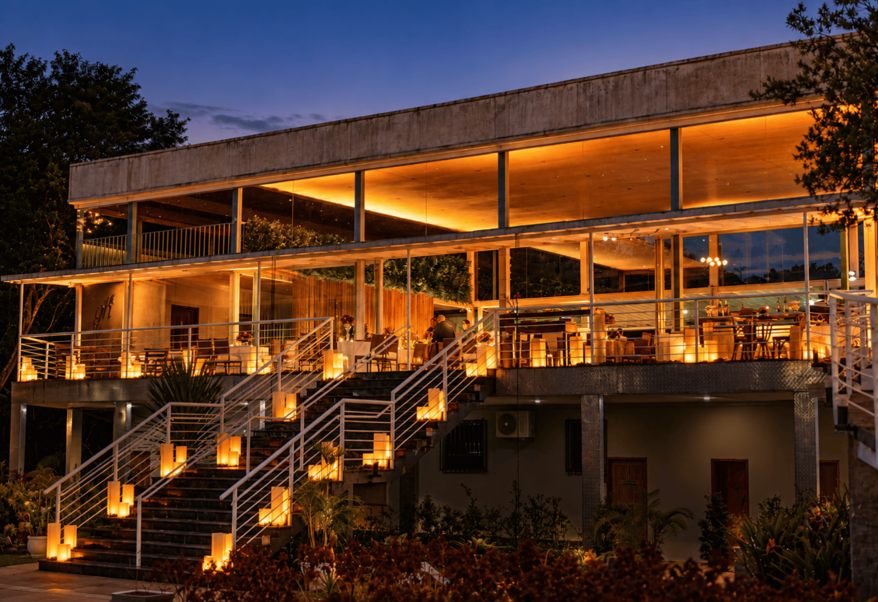 Green Hall - Um salão amplo e luminoso, onde o verde faz parte da celebração.